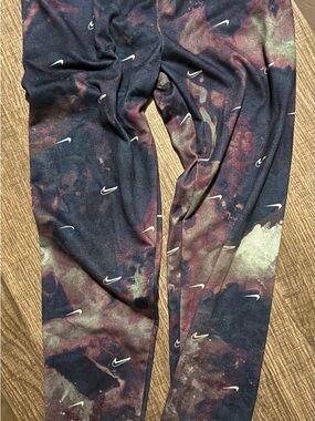 Nike Kids' Dark Navy Tie-Dye Leggings with White Swooshes